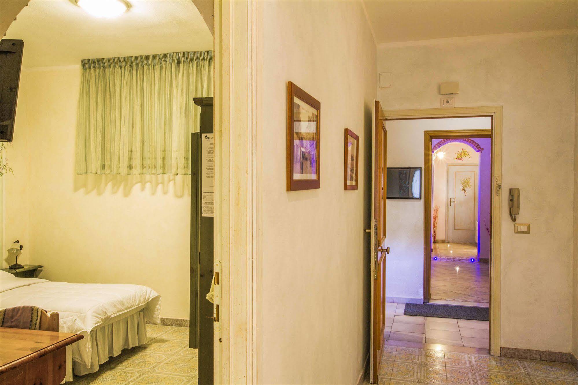 Elisart Guest House Альгеро Экстерьер фото